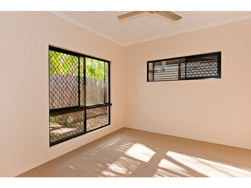 6 Carolyn Close, Yorkeys Knob QLD 4878