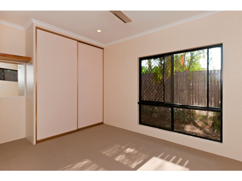 6 Carolyn Close, Yorkeys Knob QLD 4878