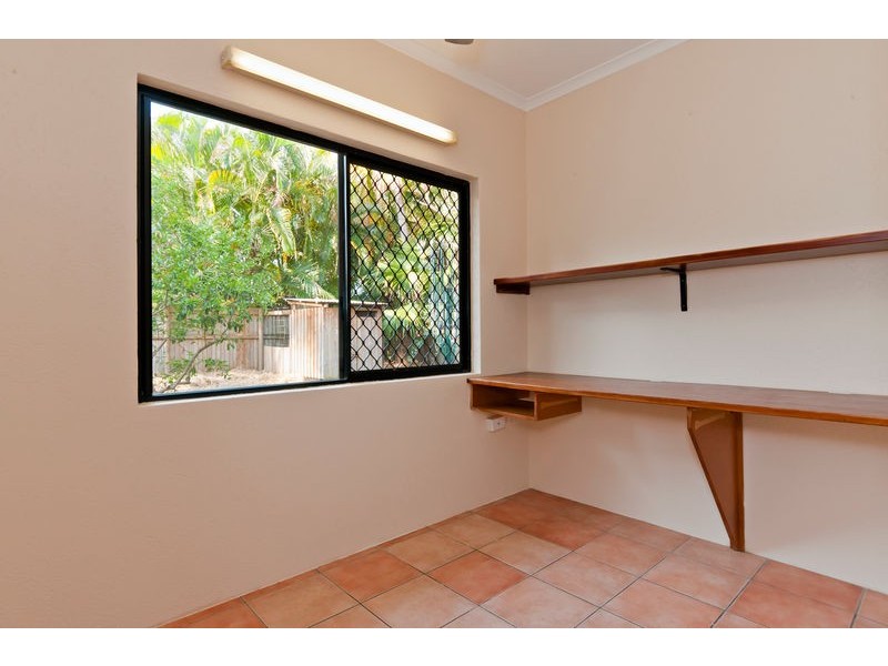 6 Carolyn Close, Yorkeys Knob QLD 4878