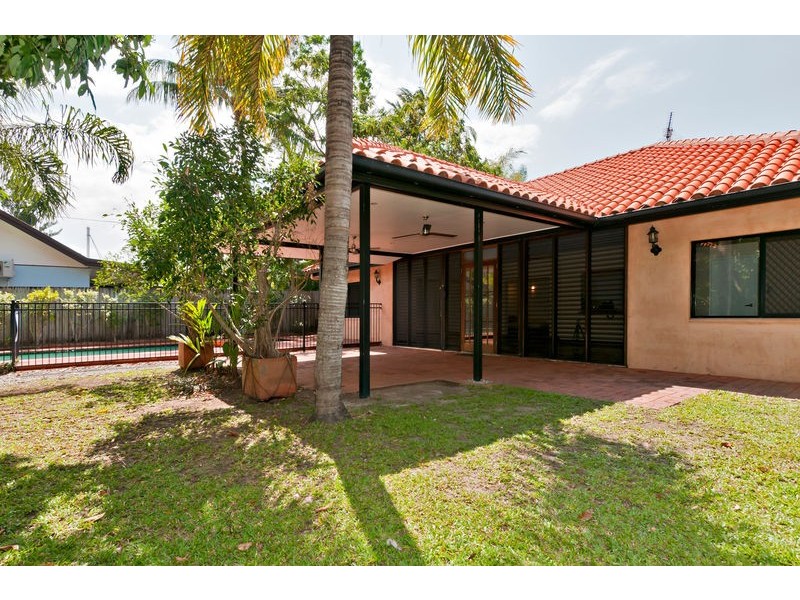 6 Carolyn Close, Yorkeys Knob QLD 4878
