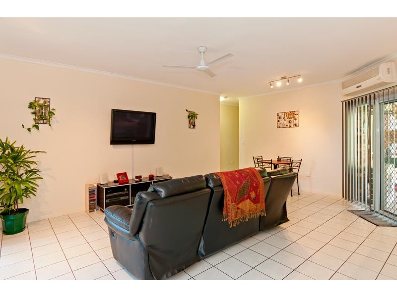 5 Toona Terrace, Redlynch QLD 4870