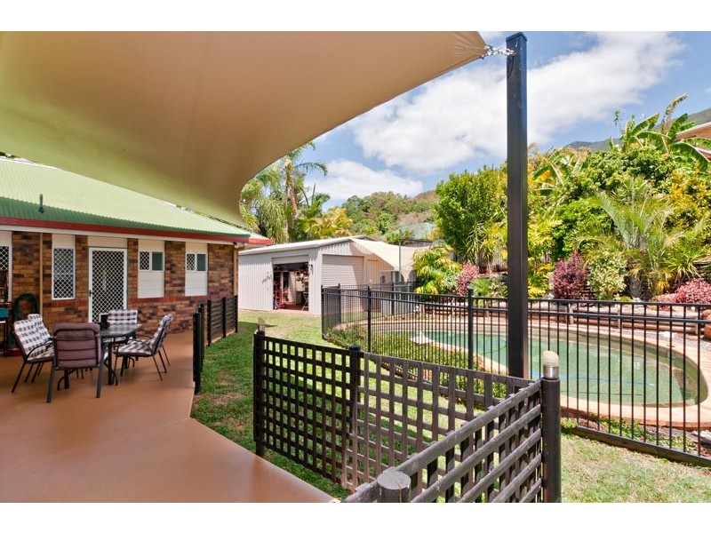 5 Toona Terrace, Redlynch QLD 4870