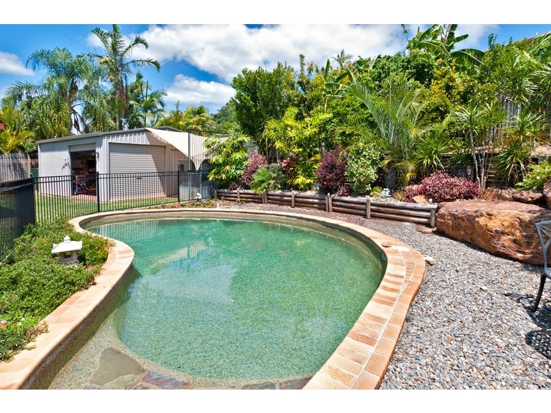 5 Toona Terrace, Redlynch QLD 4870
