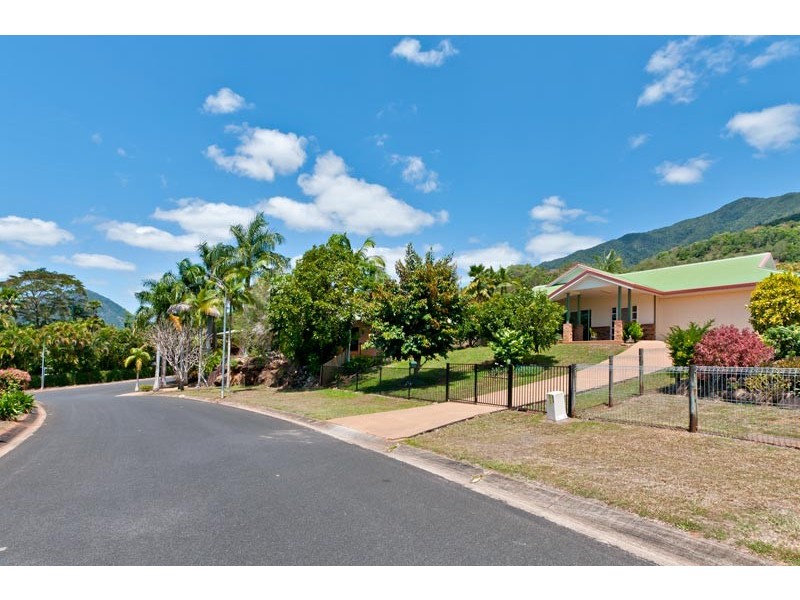 5 Toona Terrace, Redlynch QLD 4870
