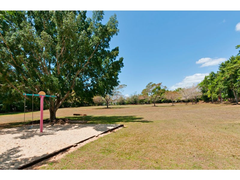 5 Toona Terrace, Redlynch QLD 4870