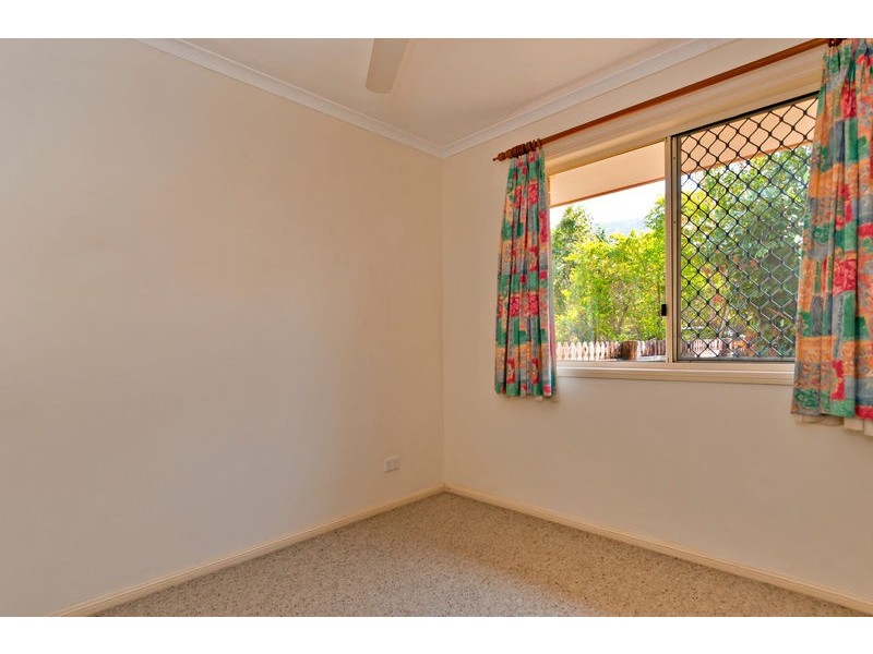 2 Village Terrace, Redlynch QLD 4870