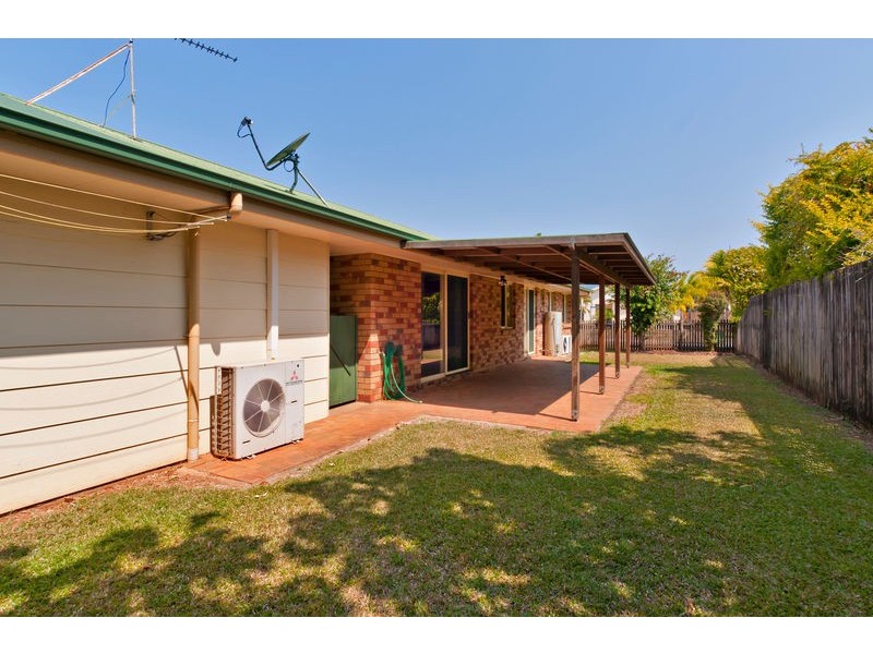 2 Village Terrace, Redlynch QLD 4870