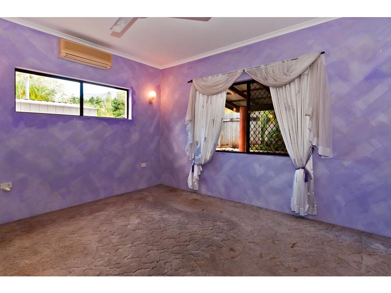 1 Ethel Close, Redlynch QLD 4870