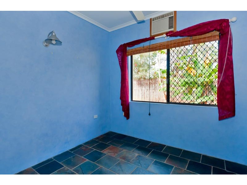 1 Ethel Close, Redlynch QLD 4870