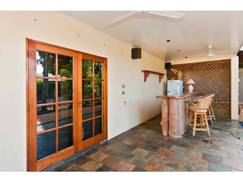 1 Ethel Close, Redlynch QLD 4870