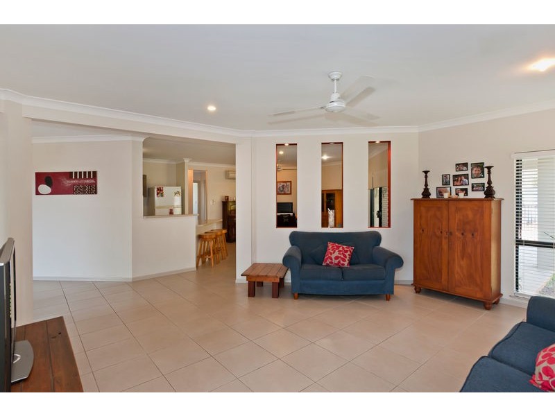 42 Tyrconnell Crescent, Redlynch QLD 4870