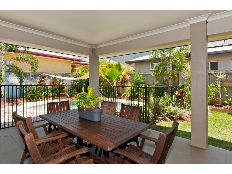 42 Tyrconnell Crescent, Redlynch QLD 4870