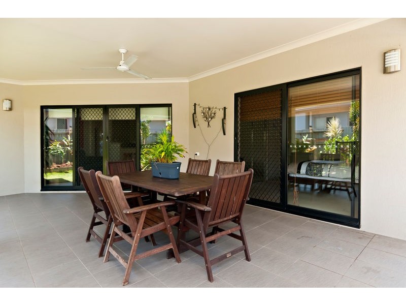 42 Tyrconnell Crescent, Redlynch QLD 4870