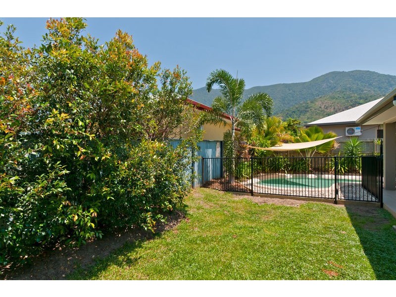 42 Tyrconnell Crescent, Redlynch QLD 4870