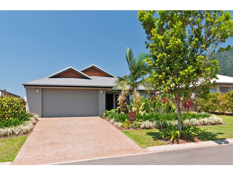 42 Tyrconnell Crescent, Redlynch QLD 4870
