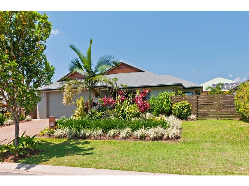 42 Tyrconnell Crescent, Redlynch QLD 4870