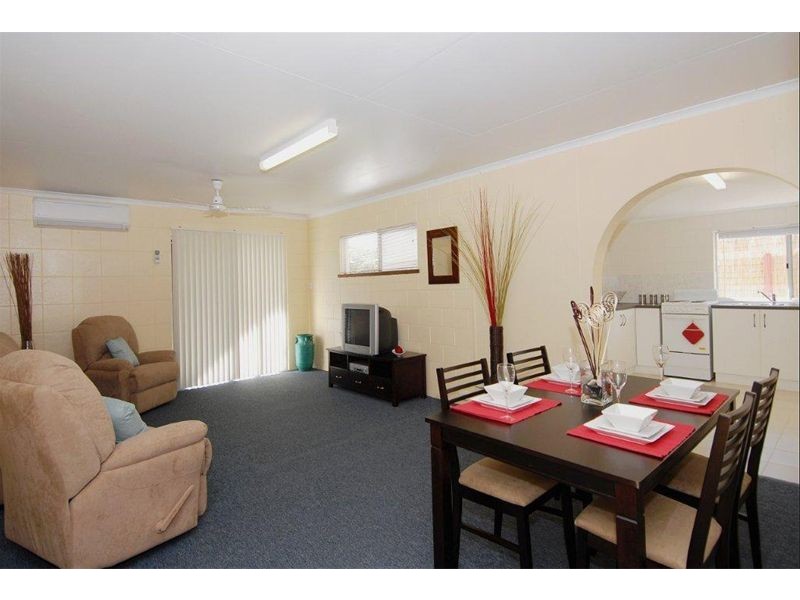 1/12 Valmadre Street, Caravonica QLD 4878