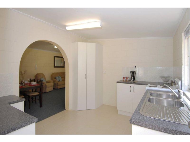 1/12 Valmadre Street, Caravonica QLD 4878