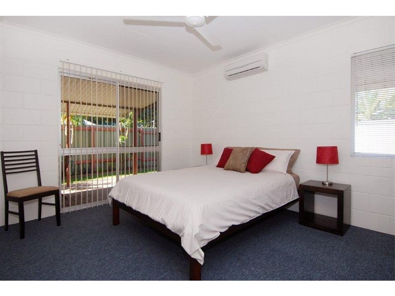 1/12 Valmadre Street, Caravonica QLD 4878