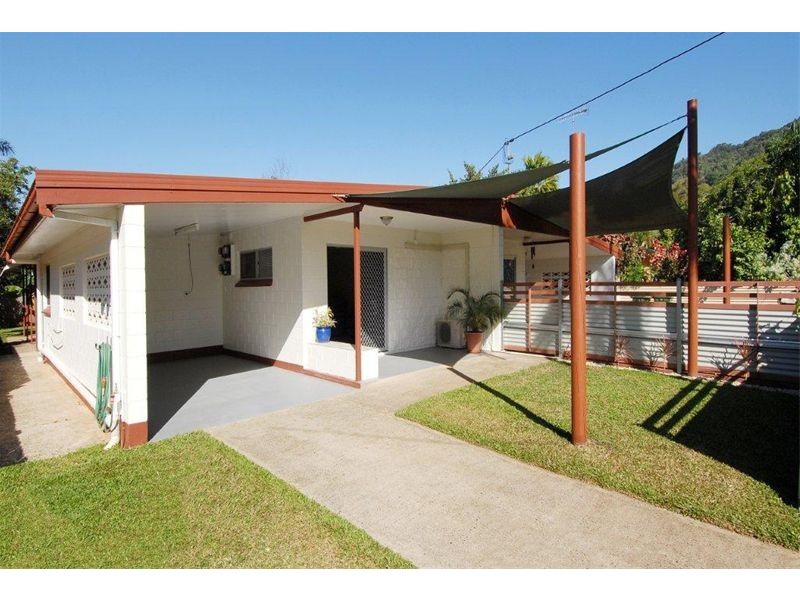 1/12 Valmadre Street, Caravonica QLD 4878