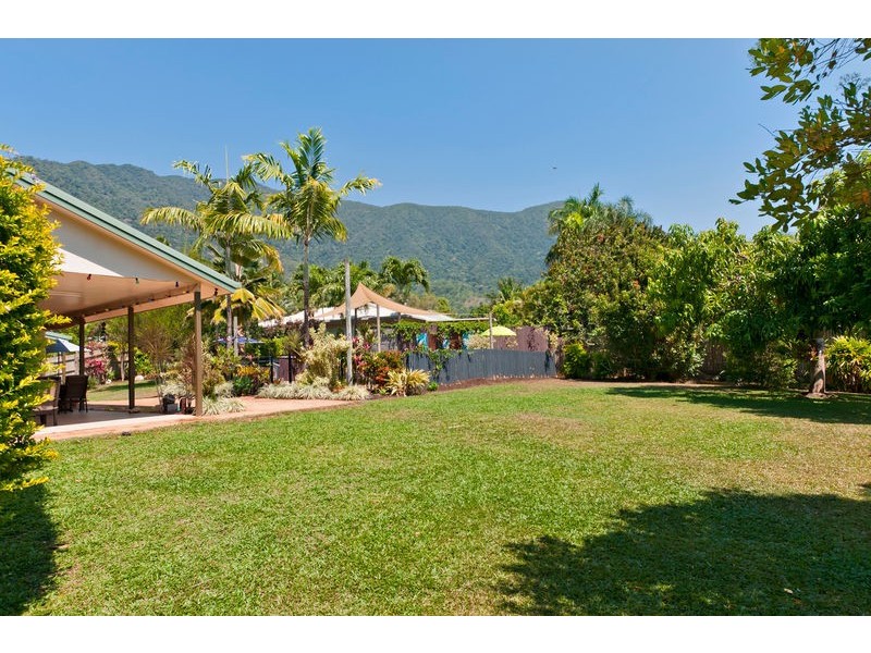 11 Elkhorn Close, Redlynch QLD 4870