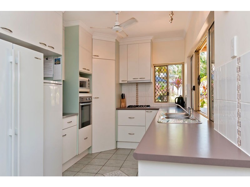 11 Elkhorn Close, Redlynch QLD 4870