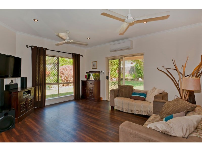 11 Elkhorn Close, Redlynch QLD 4870