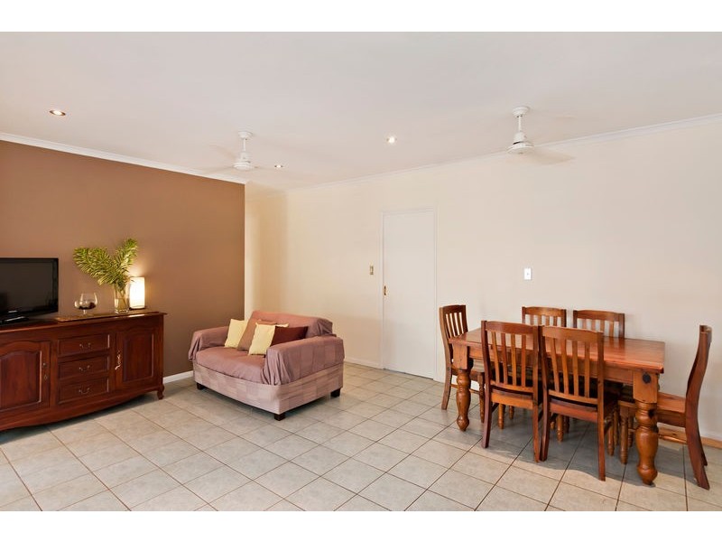 11 Elkhorn Close, Redlynch QLD 4870