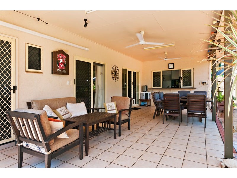 11 Elkhorn Close, Redlynch QLD 4870