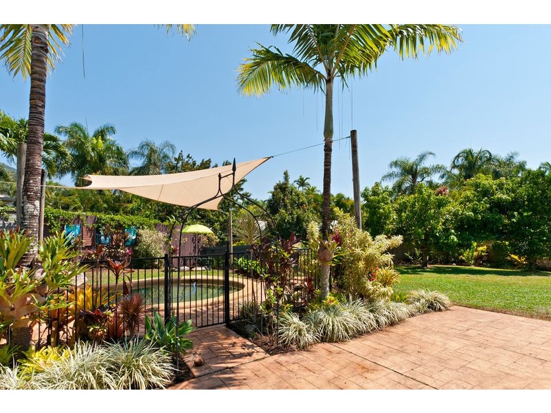 11 Elkhorn Close, Redlynch QLD 4870