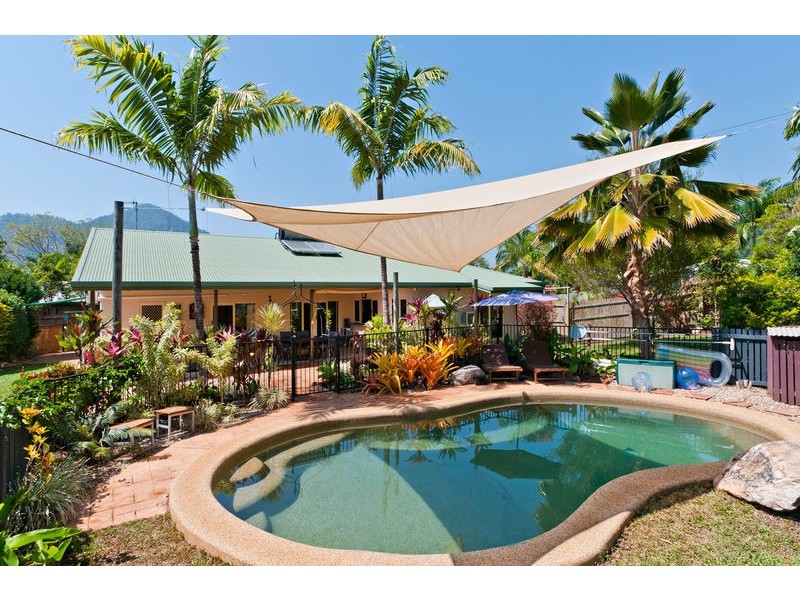 11 Elkhorn Close, Redlynch QLD 4870