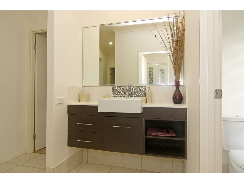 14 Buckinghamia Close, Redlynch QLD 4870