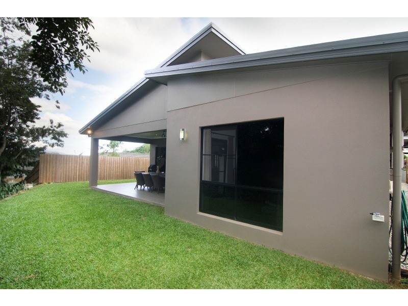 14 Buckinghamia Close, Redlynch QLD 4870