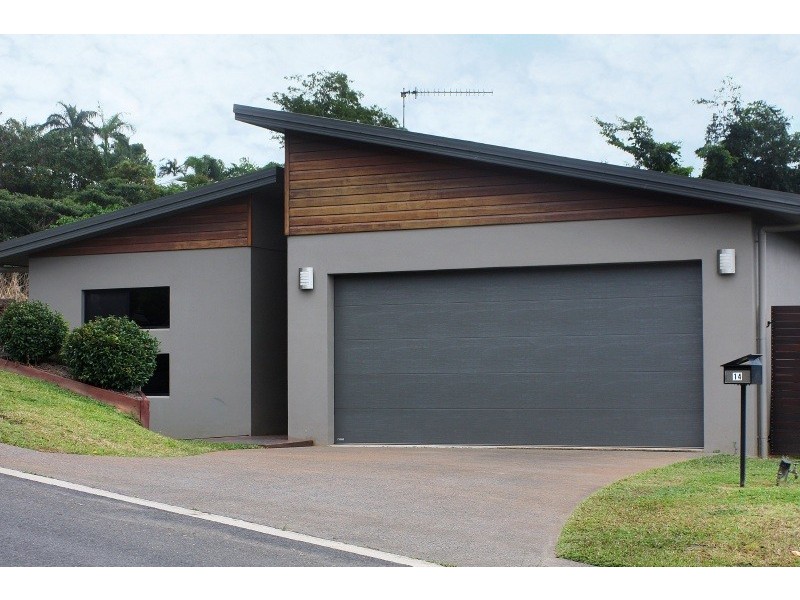 14 Buckinghamia Close, Redlynch QLD 4870