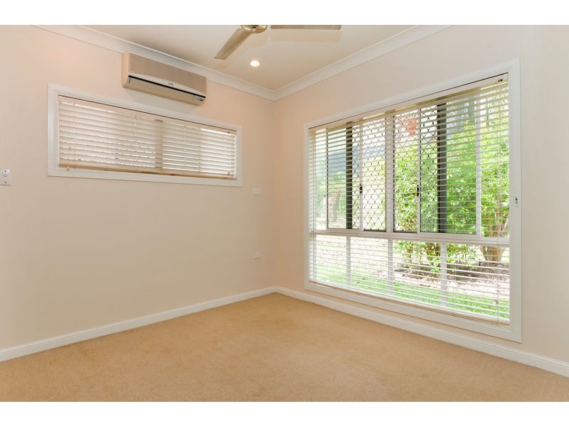 30-32 Pelizzari Close, Redlynch QLD 4870