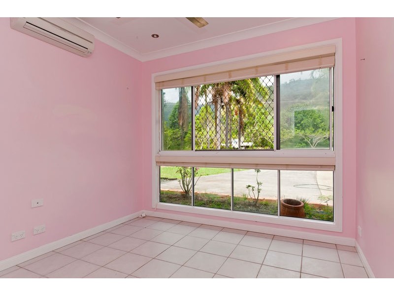 30-32 Pelizzari Close, Redlynch QLD 4870