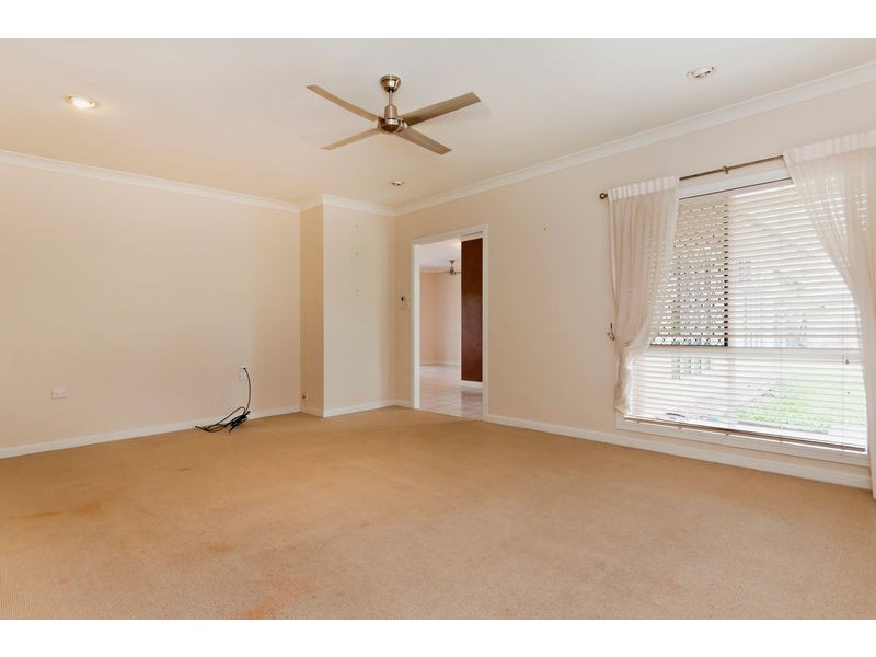 30-32 Pelizzari Close, Redlynch QLD 4870