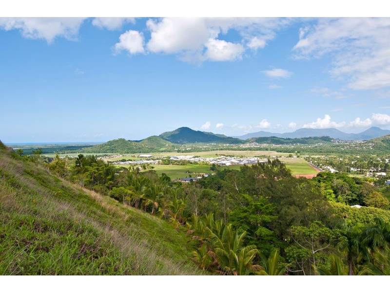 39-47 Harvey Road, Redlynch QLD 4870