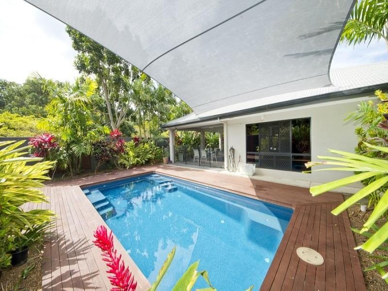 4 Jak Gee Street, Redlynch QLD 4870