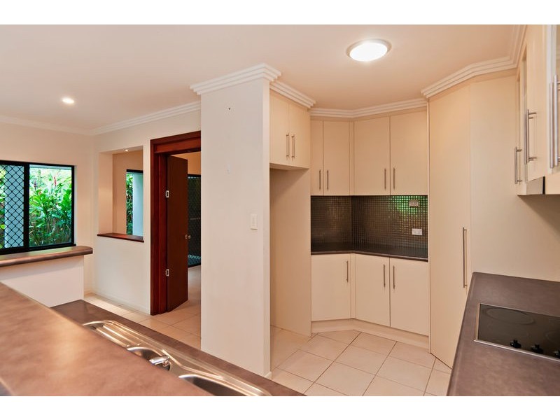 4 Jak Gee Street, Redlynch QLD 4870