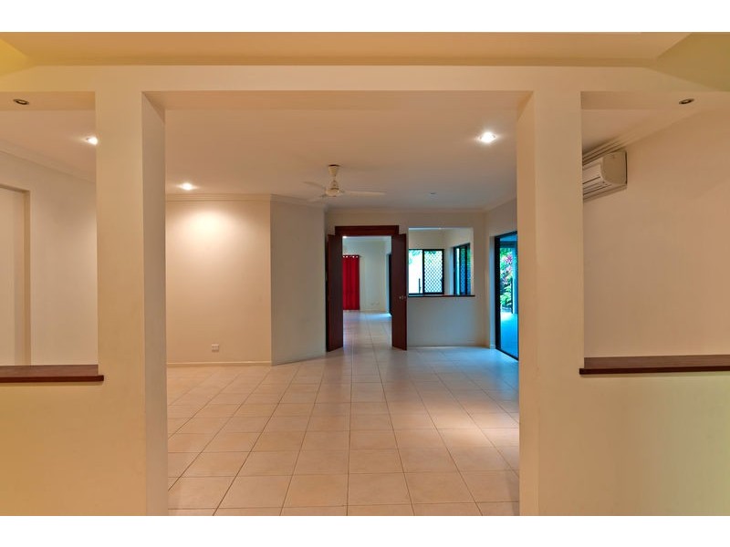 4 Jak Gee Street, Redlynch QLD 4870