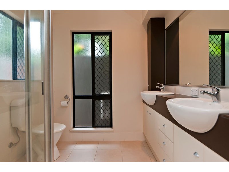 4 Jak Gee Street, Redlynch QLD 4870