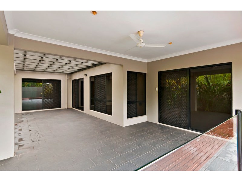 4 Jak Gee Street, Redlynch QLD 4870