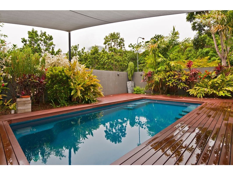 4 Jak Gee Street, Redlynch QLD 4870
