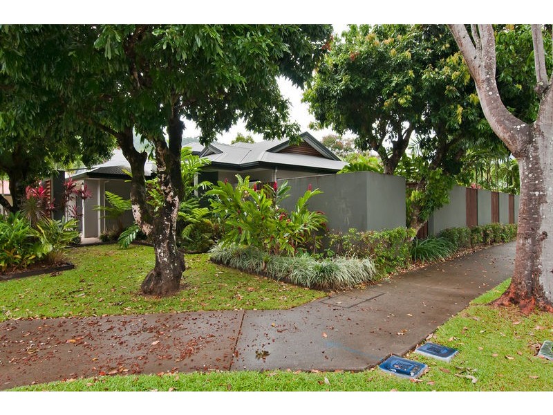4 Jak Gee Street, Redlynch QLD 4870