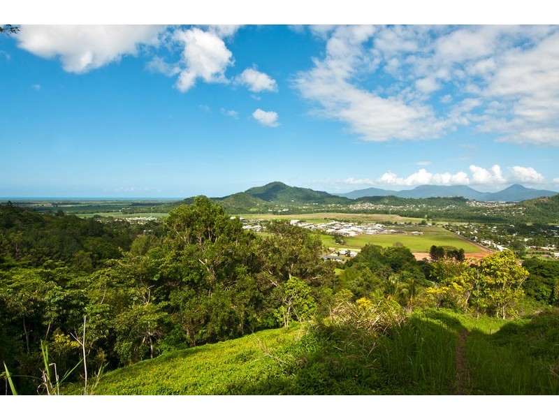 39-47 Harvey Road, Redlynch QLD 4870