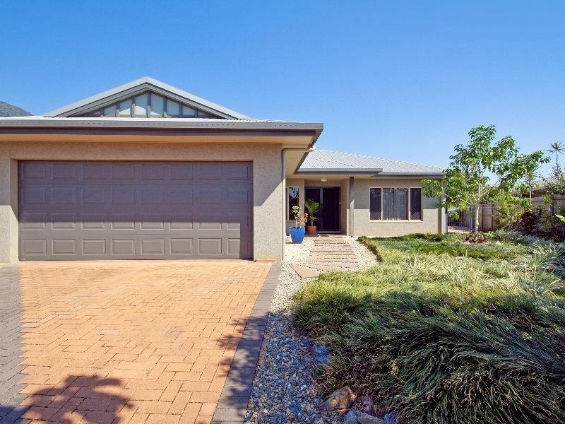 14 Tyrconnell Crescent, Redlynch QLD 4870