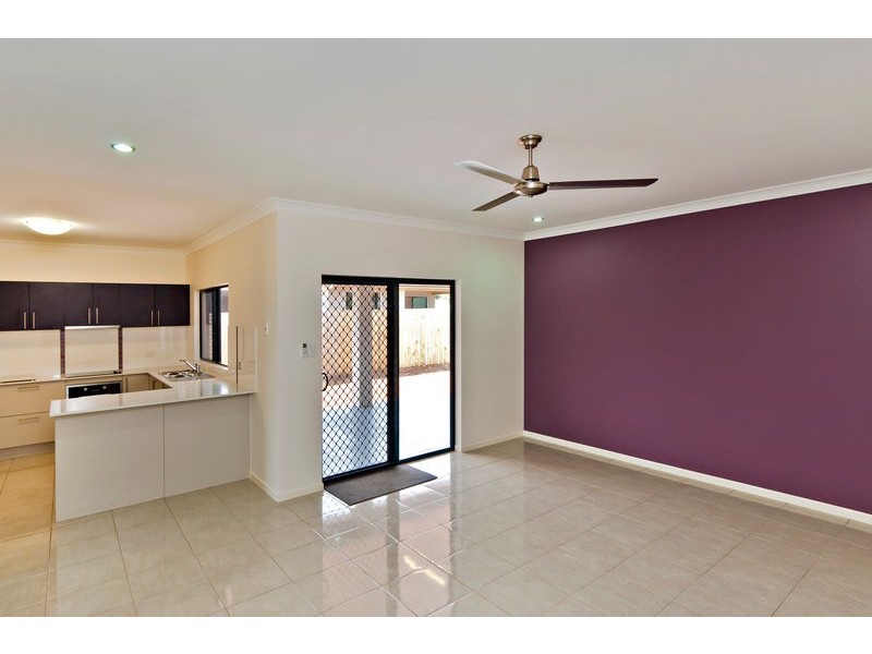 4 Frank Street, Redlynch QLD 4870