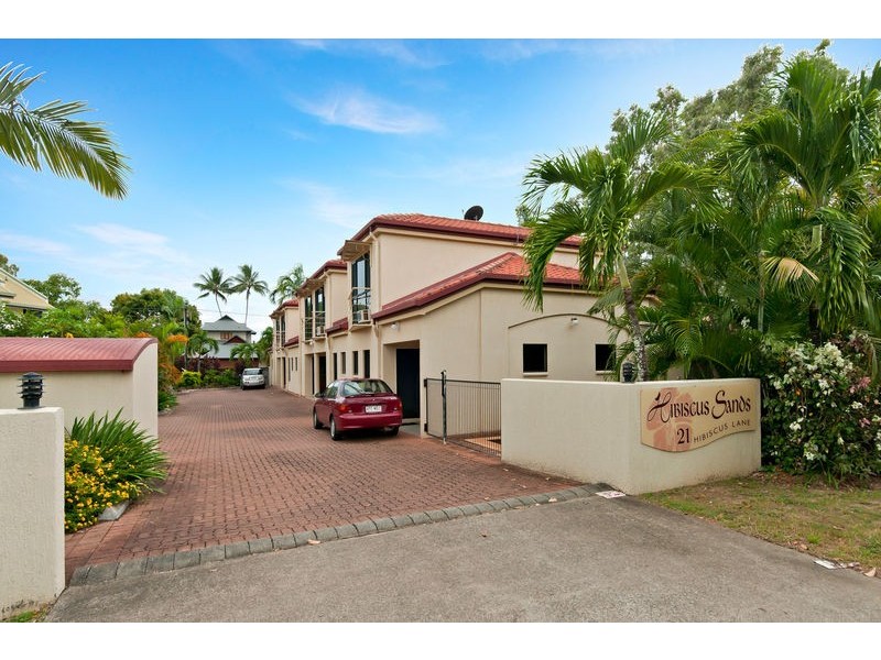 2/21 Hibiscus Lane, Holloways Beach QLD 4878