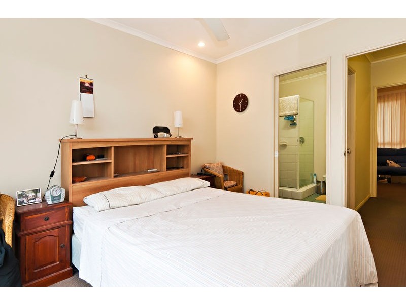 2/21 Hibiscus Lane, Holloways Beach QLD 4878